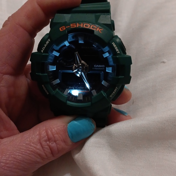 G-Shock GA-700 - Picture 2 of 4